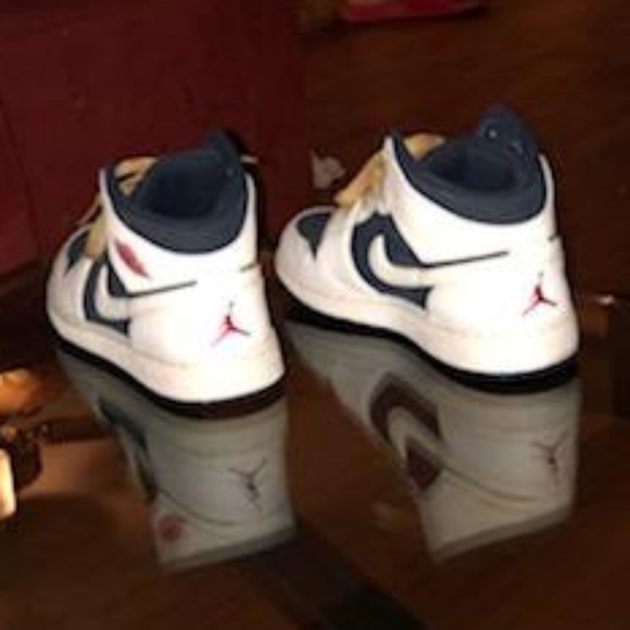 JORDAN'S - Picture 2 of 2